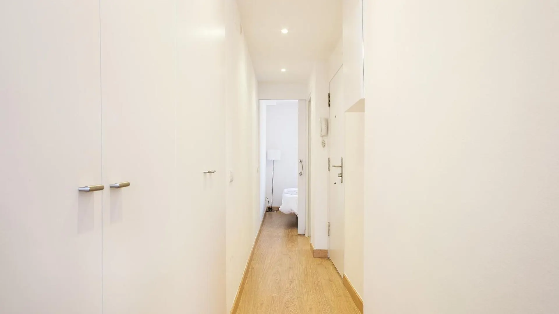 Ola Living Vidreria Apartment Barcelona Spain